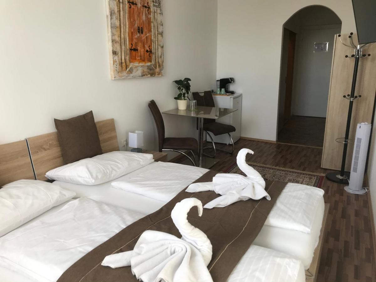 Hotel-Restaurant Zum Donaueck Μαουτχάουζεν Εξωτερικό φωτογραφία