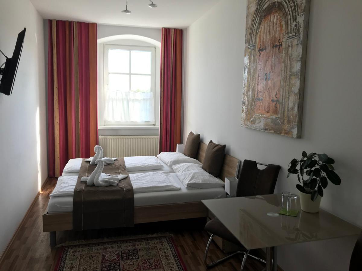 Hotel-Restaurant Zum Donaueck Μαουτχάουζεν Εξωτερικό φωτογραφία